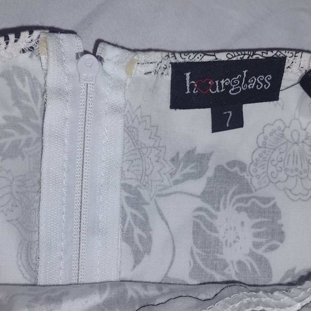 Dress - Picture 7 of 9